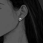 ハムレット スカルピアス ブラックCZダイヤ付き – 925シルバー製ハンドメイド